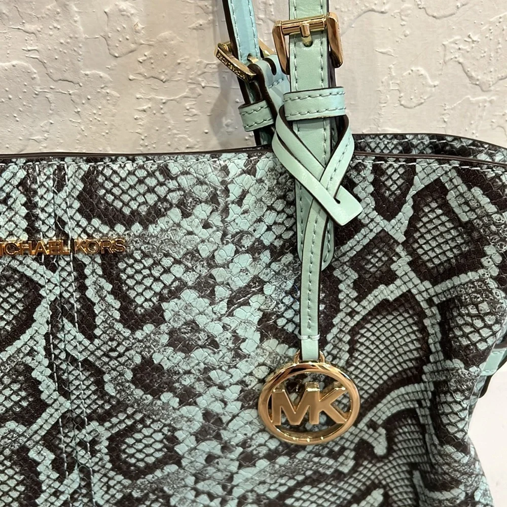MICHAEL KORS | Embossed Leather Tote Pale Jade
